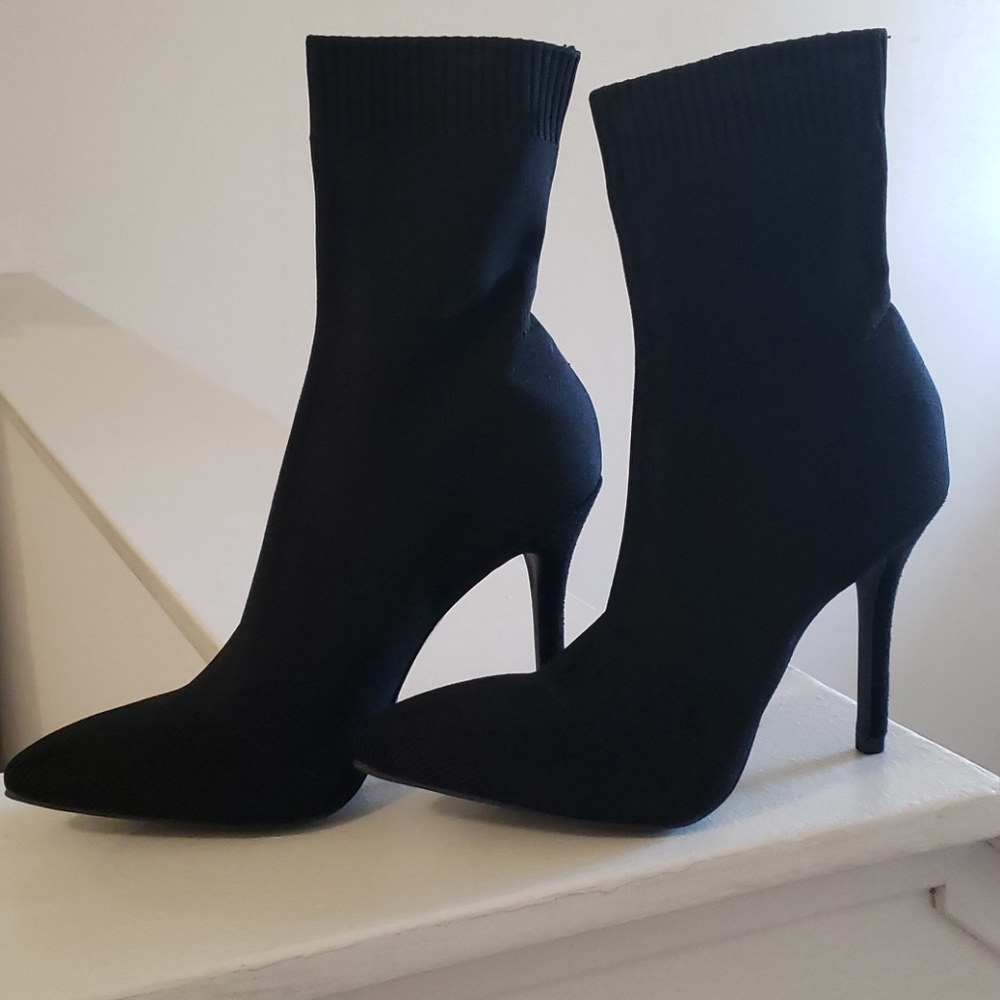 Black bootie